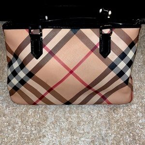 Authentic Burberry Nova checker print tote shoulder bag
